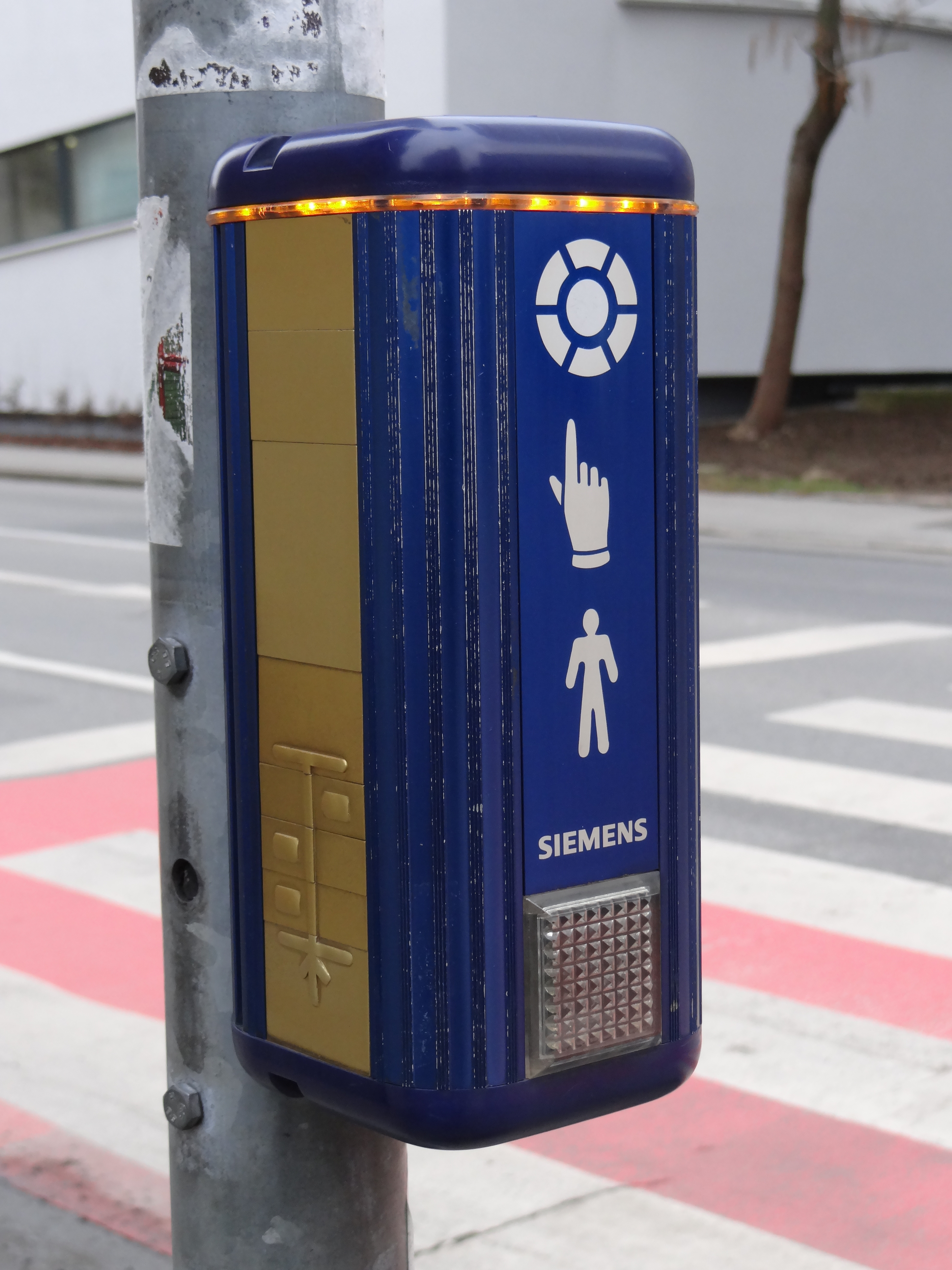 acoustig traffic signal